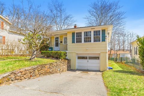 Photo of 17 Vineyard St, Worcester, MA 01603 (MLS # 73494185)
