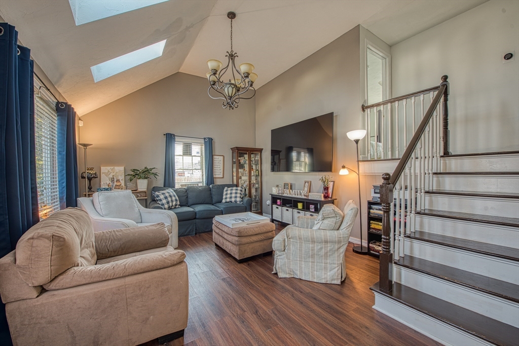 27 Livingston Rd