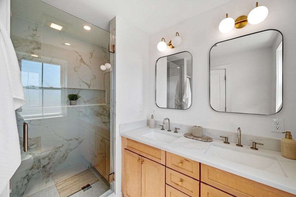 111 Leach Street #3, Salem, MA Photo #28