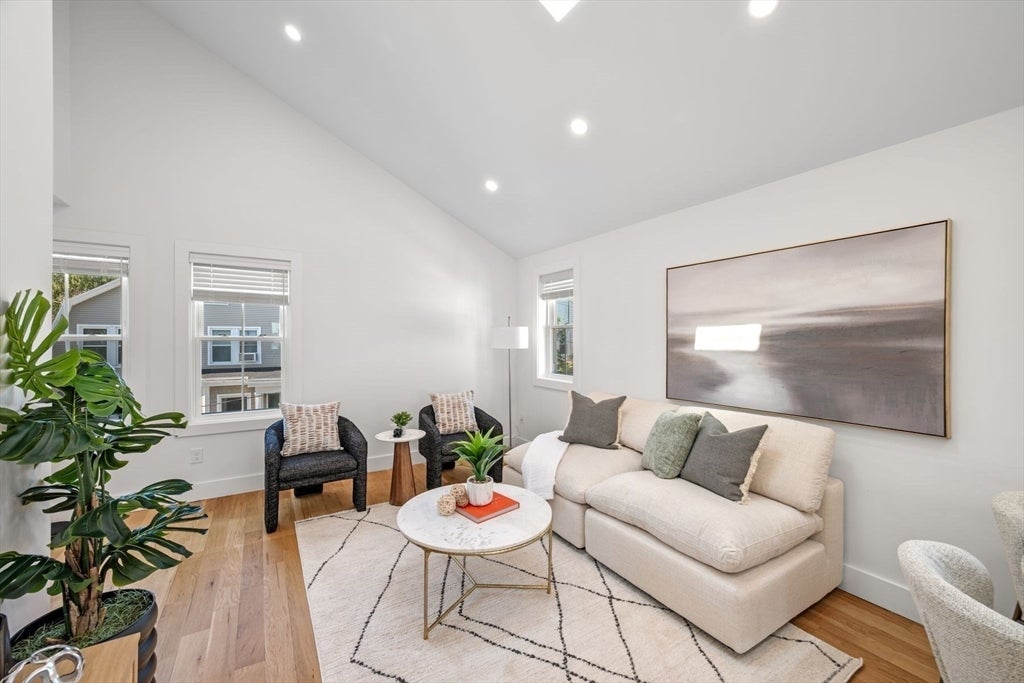111 Leach Street #3, Salem, MA Photo #11