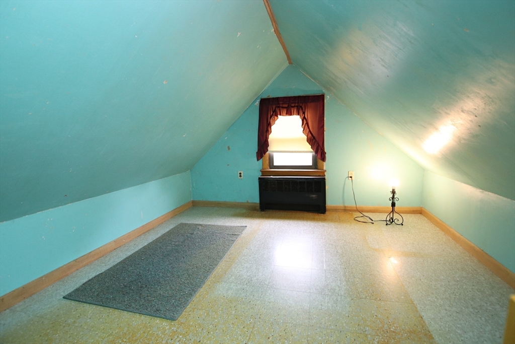 Saugus, Massachusetts 01906, United States, 2 Bedrooms Bedrooms, ,2 BathroomsBathrooms,Residential,Active,194594