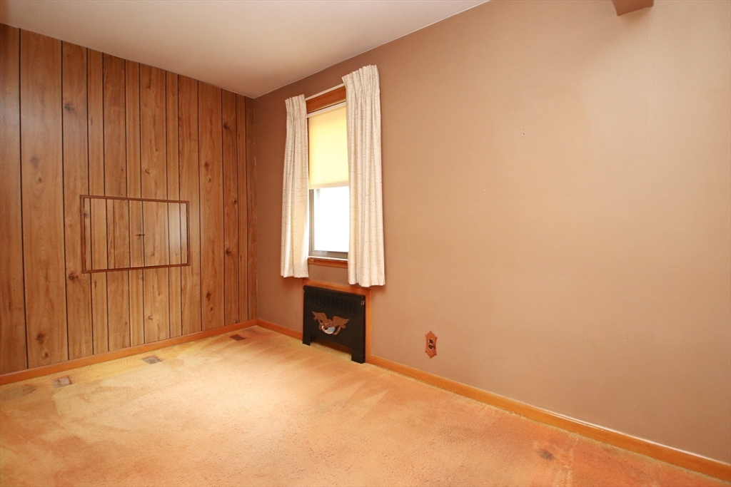 Saugus, Massachusetts 01906, United States, 2 Bedrooms Bedrooms, ,2 BathroomsBathrooms,Residential,Active,194594