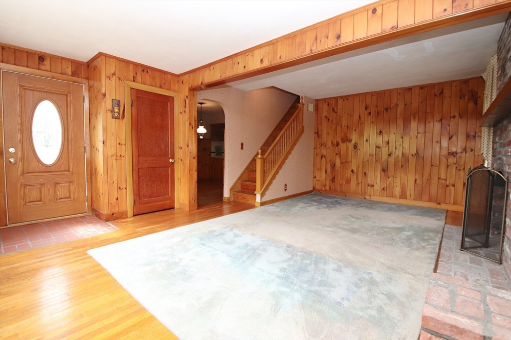 Saugus, Massachusetts 01906, United States, 2 Bedrooms Bedrooms, ,2 BathroomsBathrooms,Residential,Active,194594