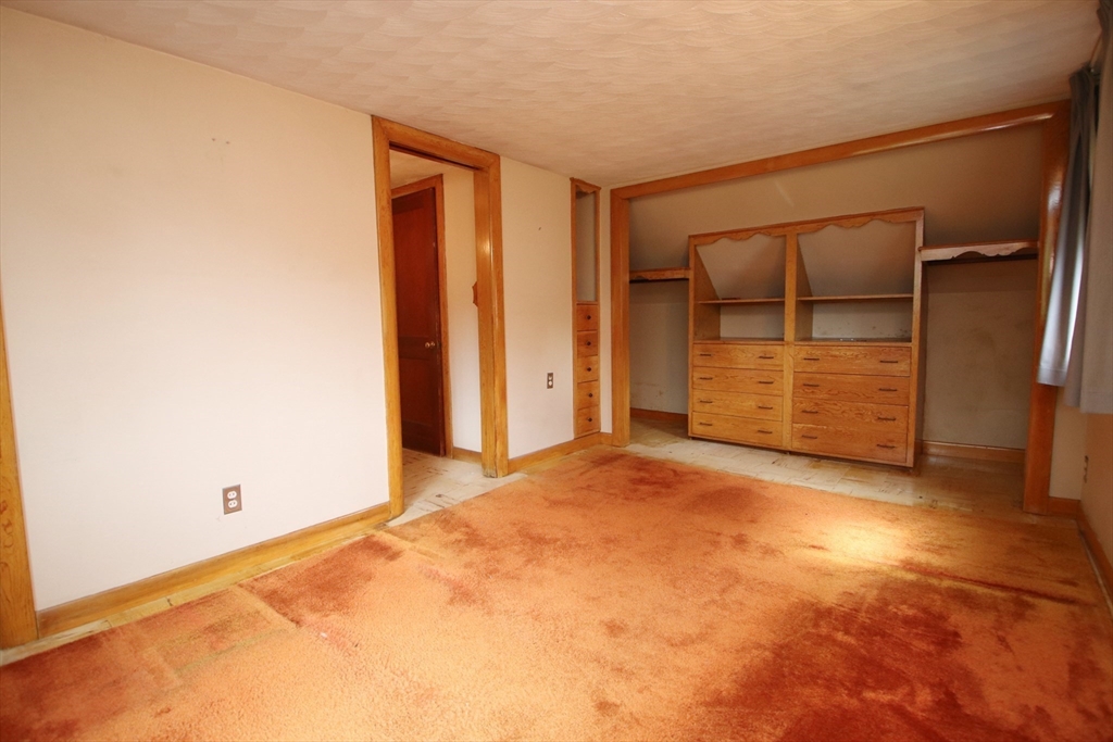 Saugus, Massachusetts 01906, United States, 2 Bedrooms Bedrooms, ,2 BathroomsBathrooms,Residential,Active,194594