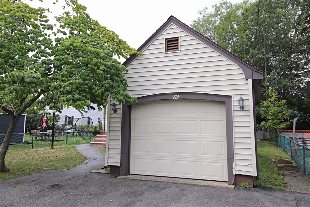 Saugus, Massachusetts 01906, United States, 2 Bedrooms Bedrooms, ,2 BathroomsBathrooms,Residential,Active,194594