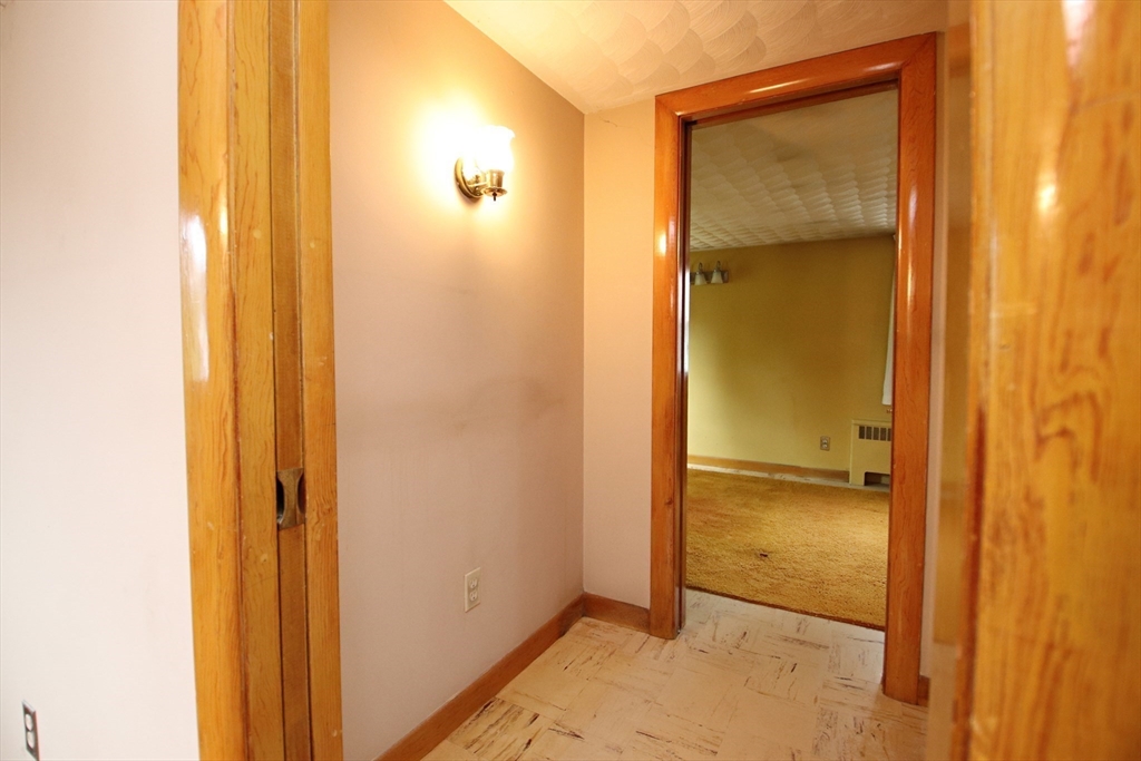 Saugus, Massachusetts 01906, United States, 2 Bedrooms Bedrooms, ,2 BathroomsBathrooms,Residential,Active,194594