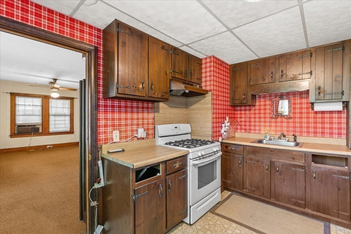 1055 S Franklin St, Holbrook, MA, 1055 S Franklin St, Holbrook, MA Photo #14