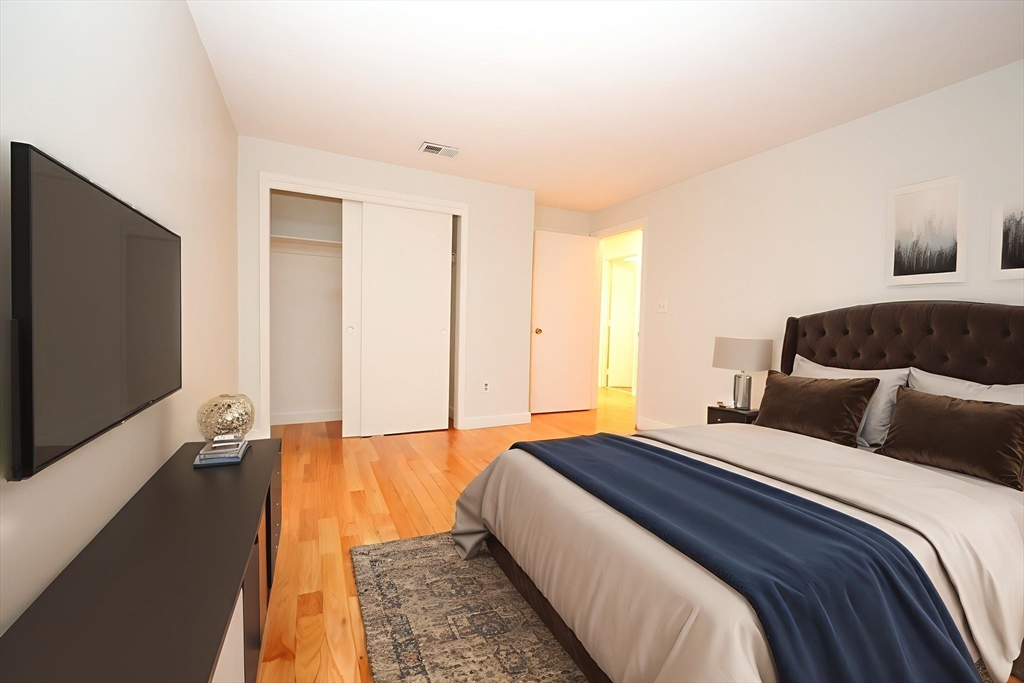 25R Rockland St 6