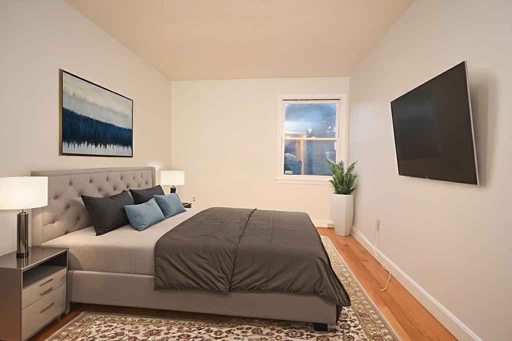25R Rockland St 6