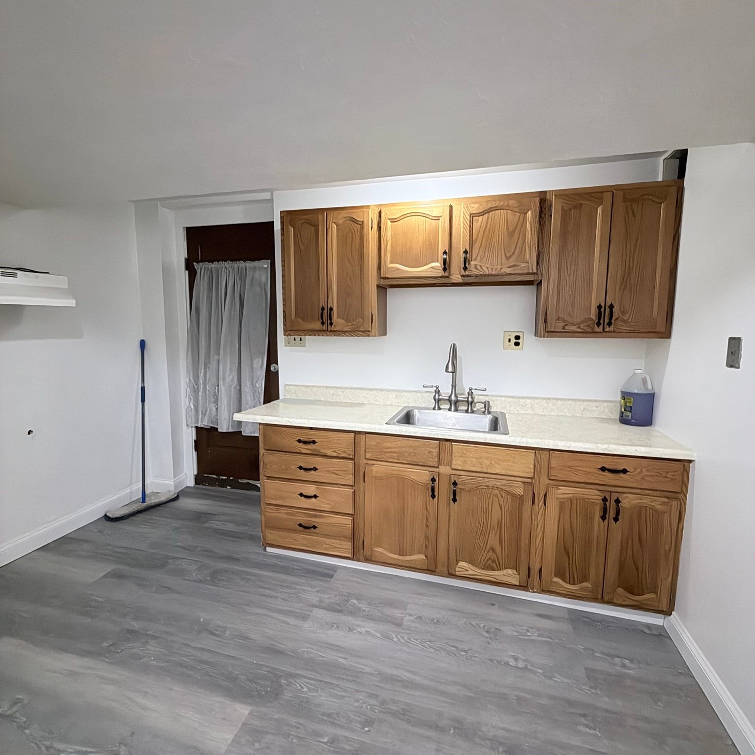 Click for 238 N Main St #B, Natick, MA slideshow