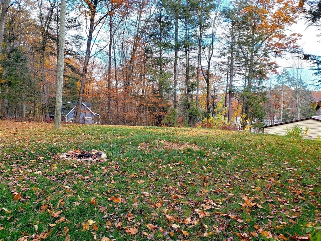 Huntington, Massachusetts 01050, United States, 3 Bedrooms Bedrooms, ,1 BathroomBathrooms,Residential,Active,235558