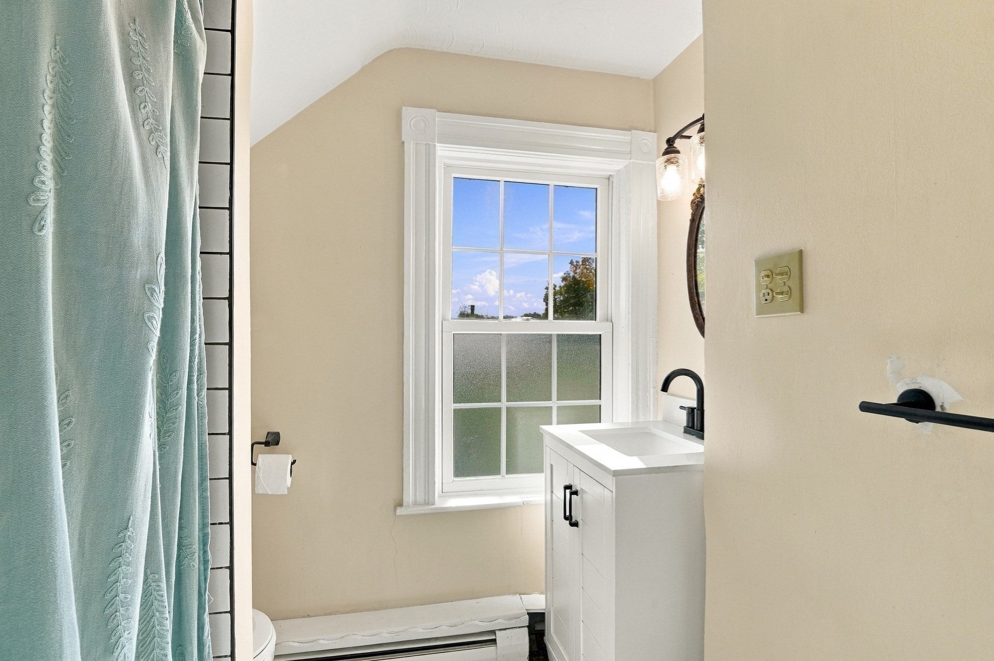 8 Orchard St, Westford, MA, 8 Orchard St, Westford, MA Photo #17