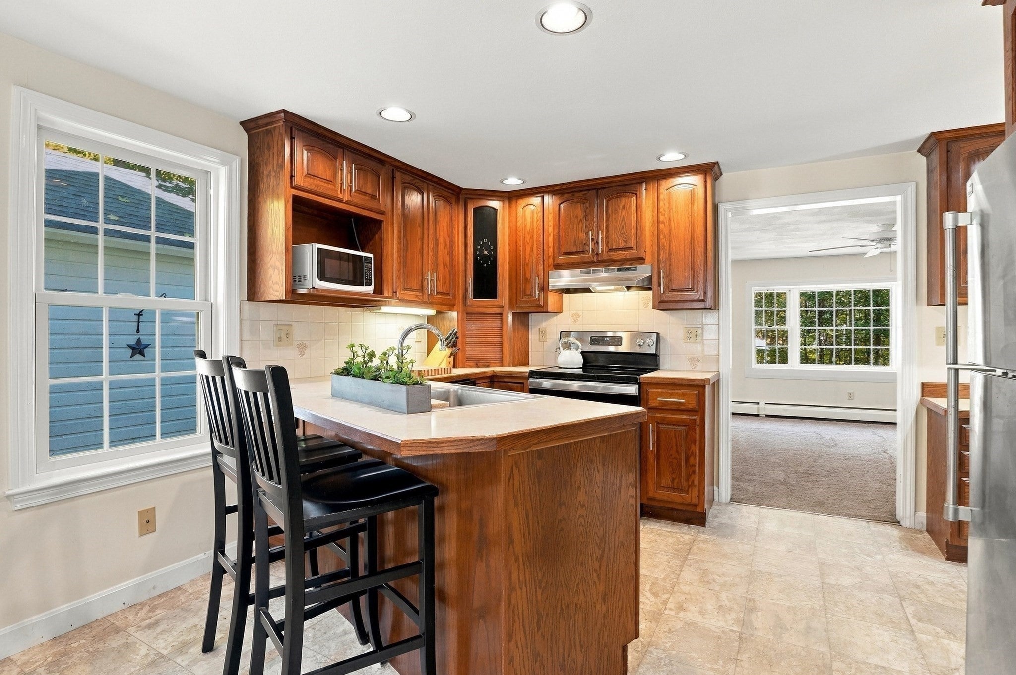 8 Orchard St, Westford, MA, 8 Orchard St, Westford, MA Photo #6