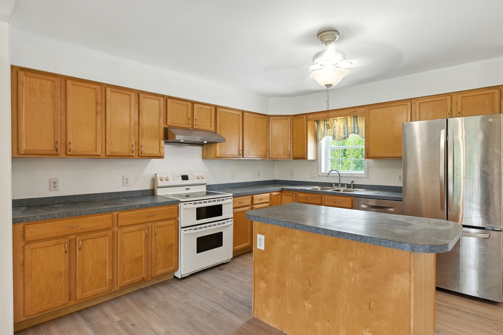 221 Moulton Hill Rd