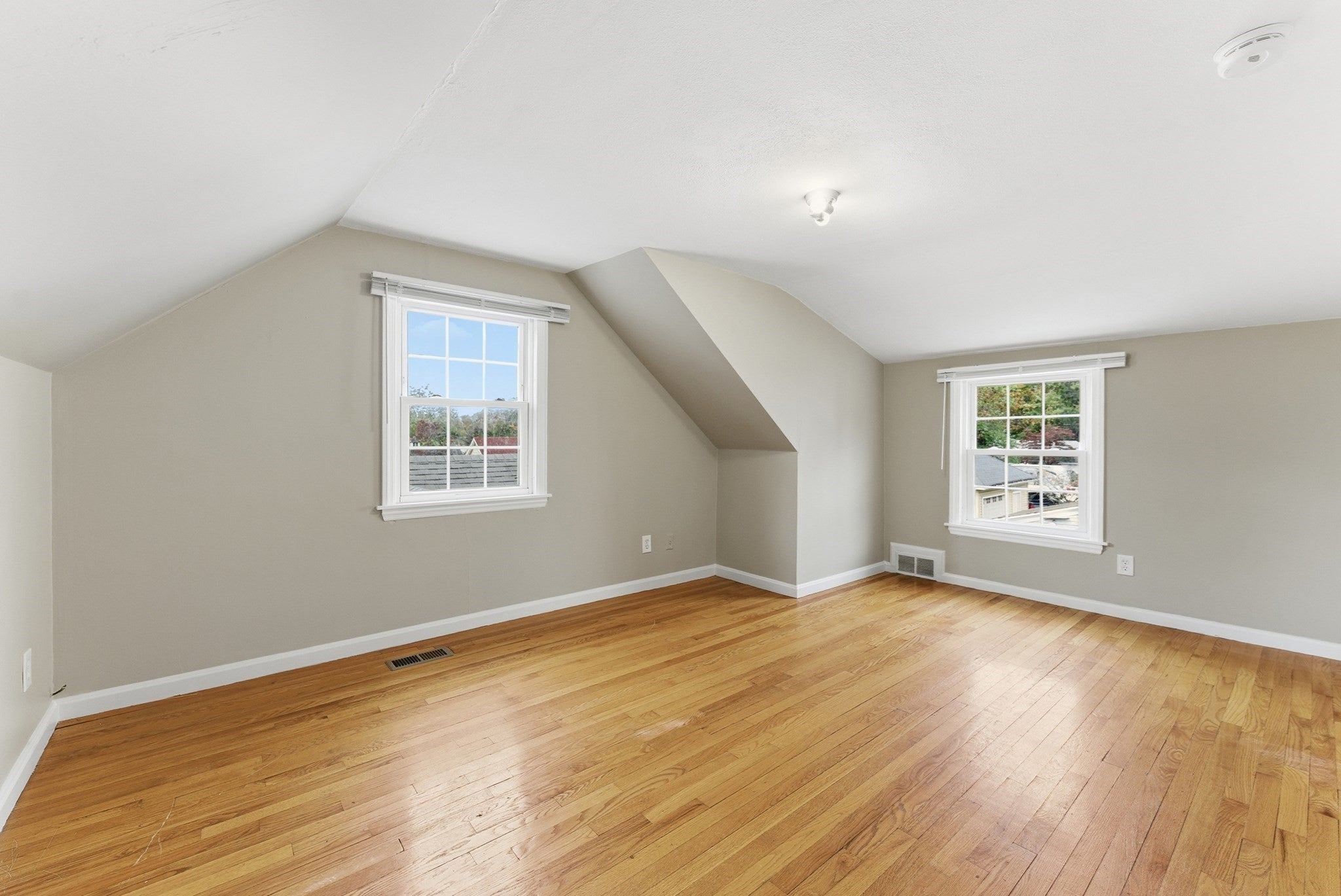 6 Bennington St, Springfield, MA Photo #26
