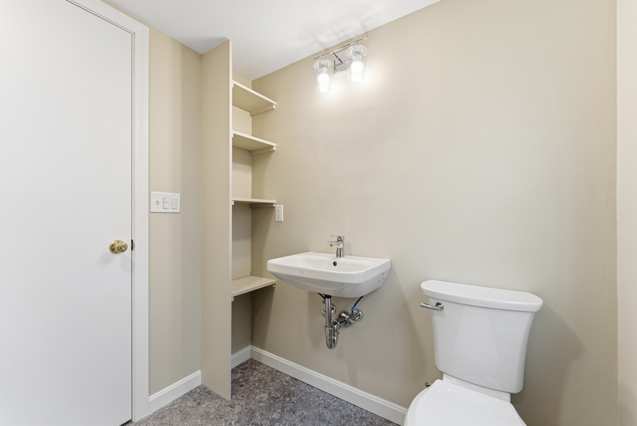 6 Bennington St, Springfield, MA Photo #23
