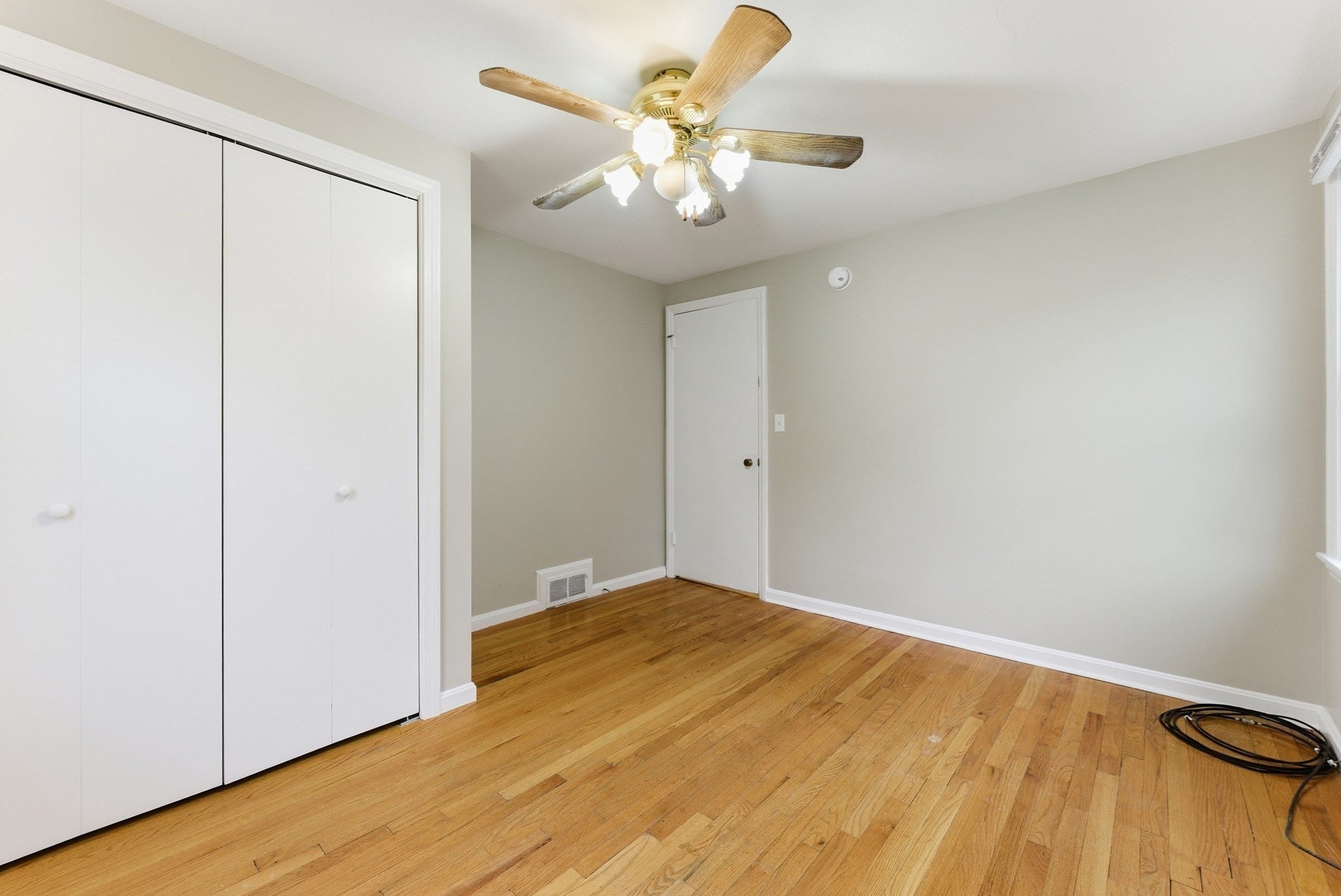 6 Bennington St, Springfield, MA Photo #19