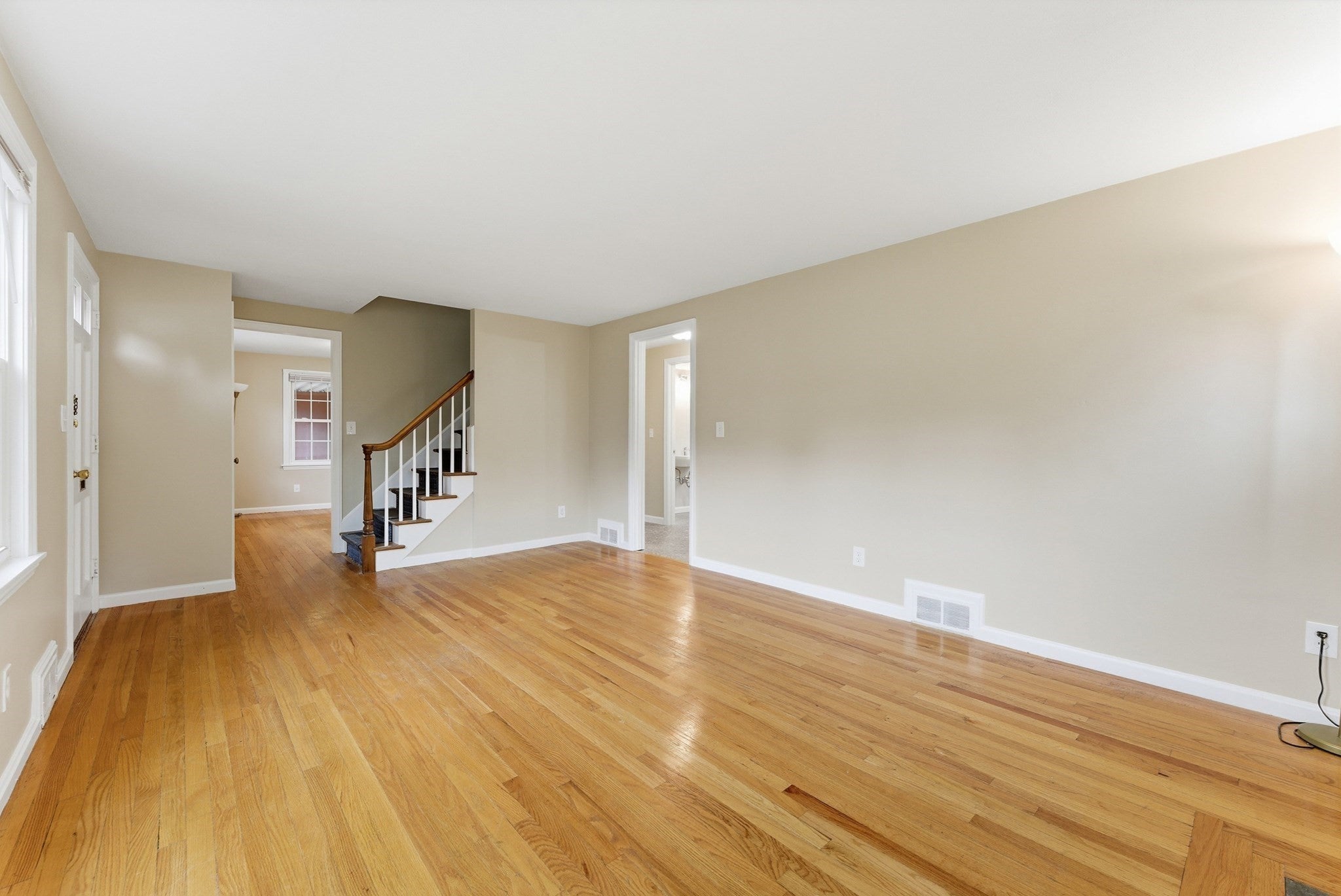 6 Bennington St, Springfield, MA Photo #16
