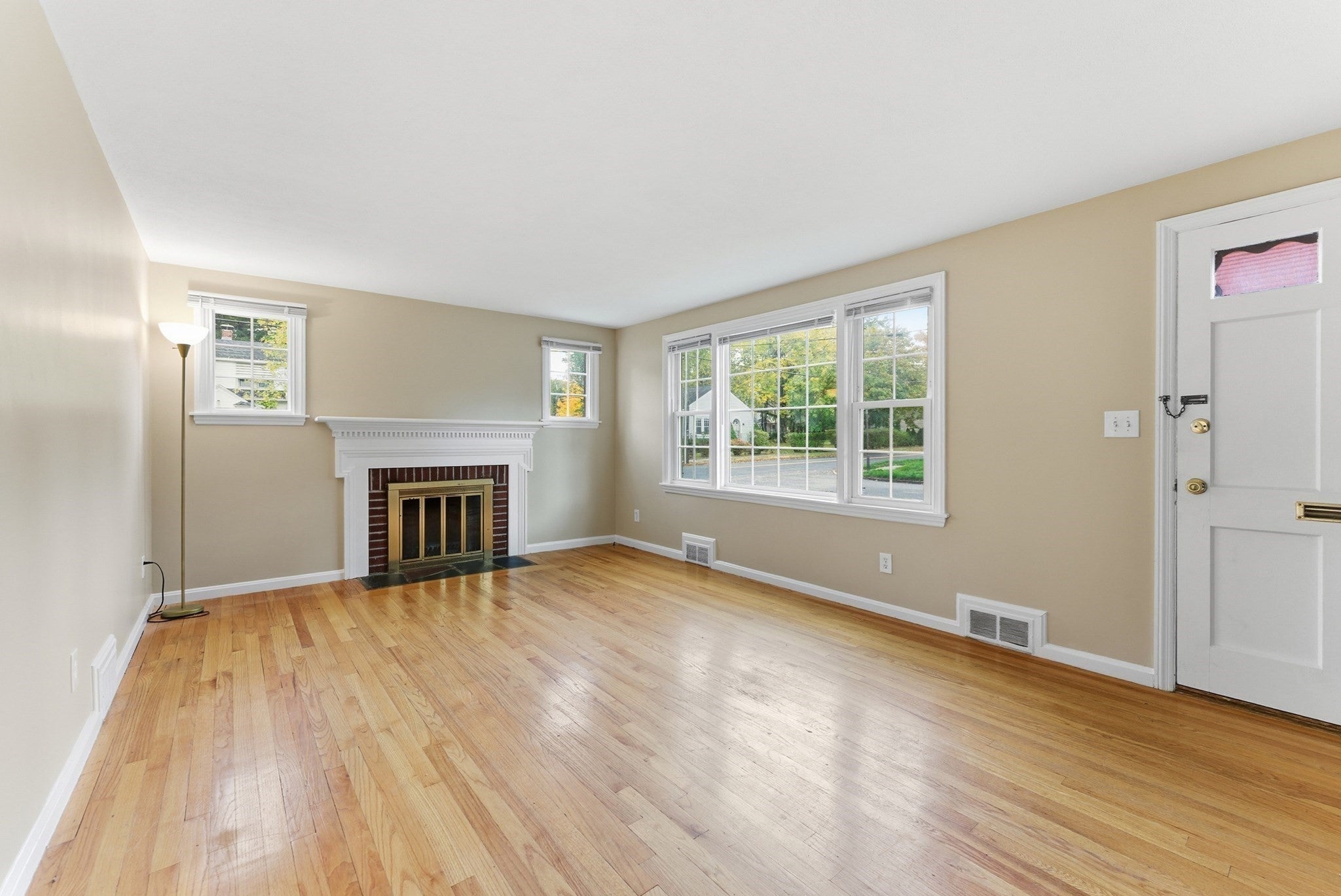 6 Bennington St, Springfield, MA Photo #14