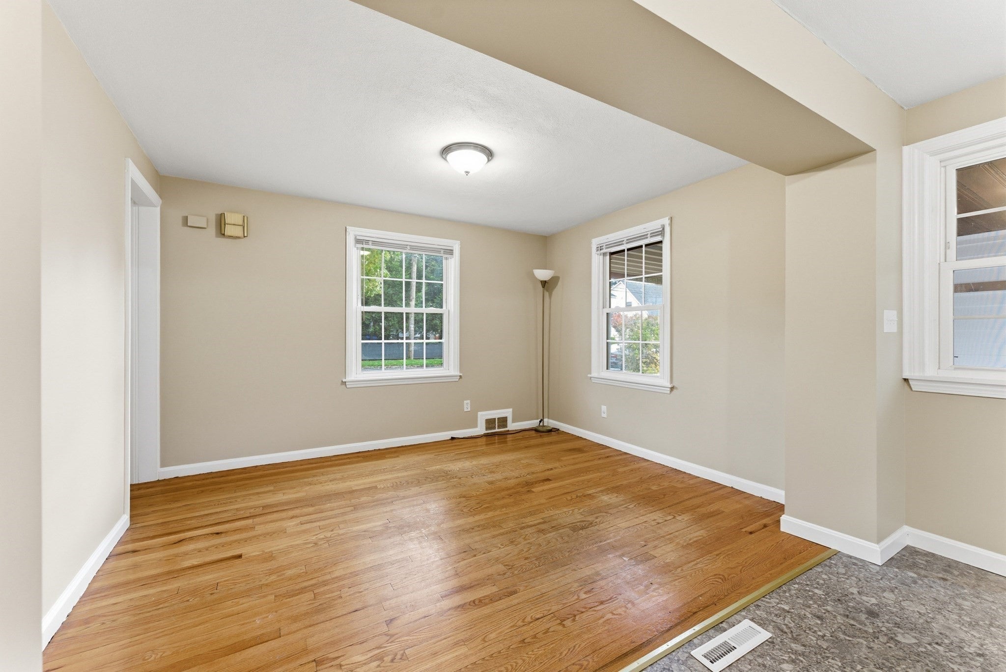 6 Bennington St, Springfield, MA Photo #9