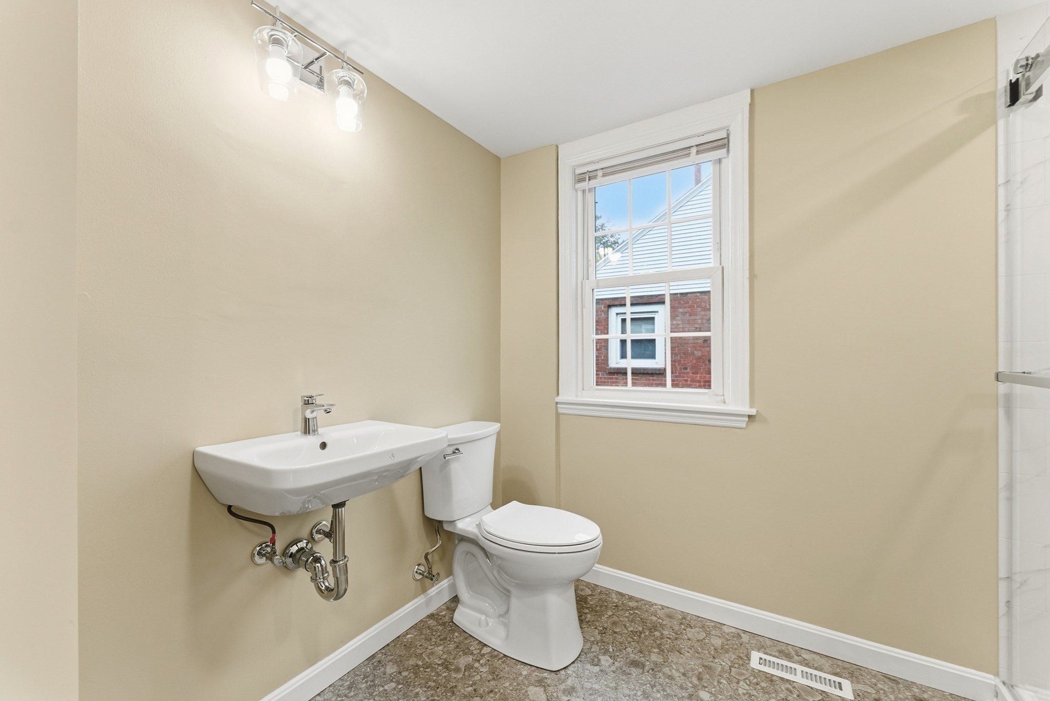 6 Bennington St, Springfield, MA Photo #21