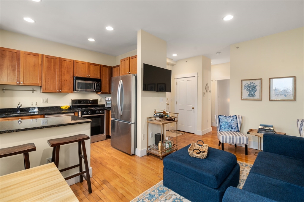 32 Yarmouth Street D