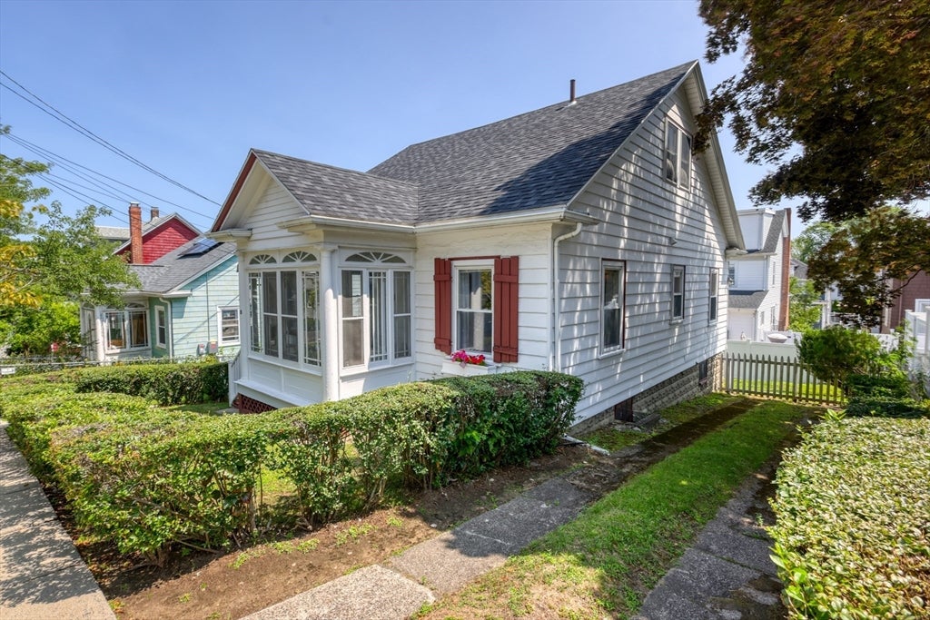 18 Grayson St