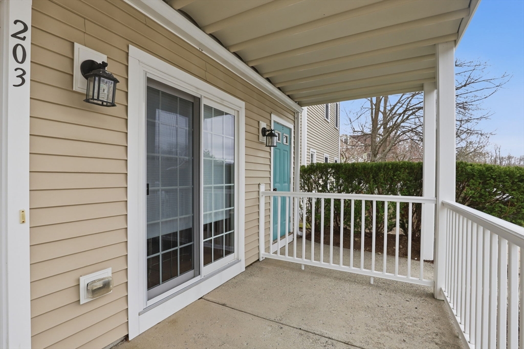 203 Allerton Commons Ln 203