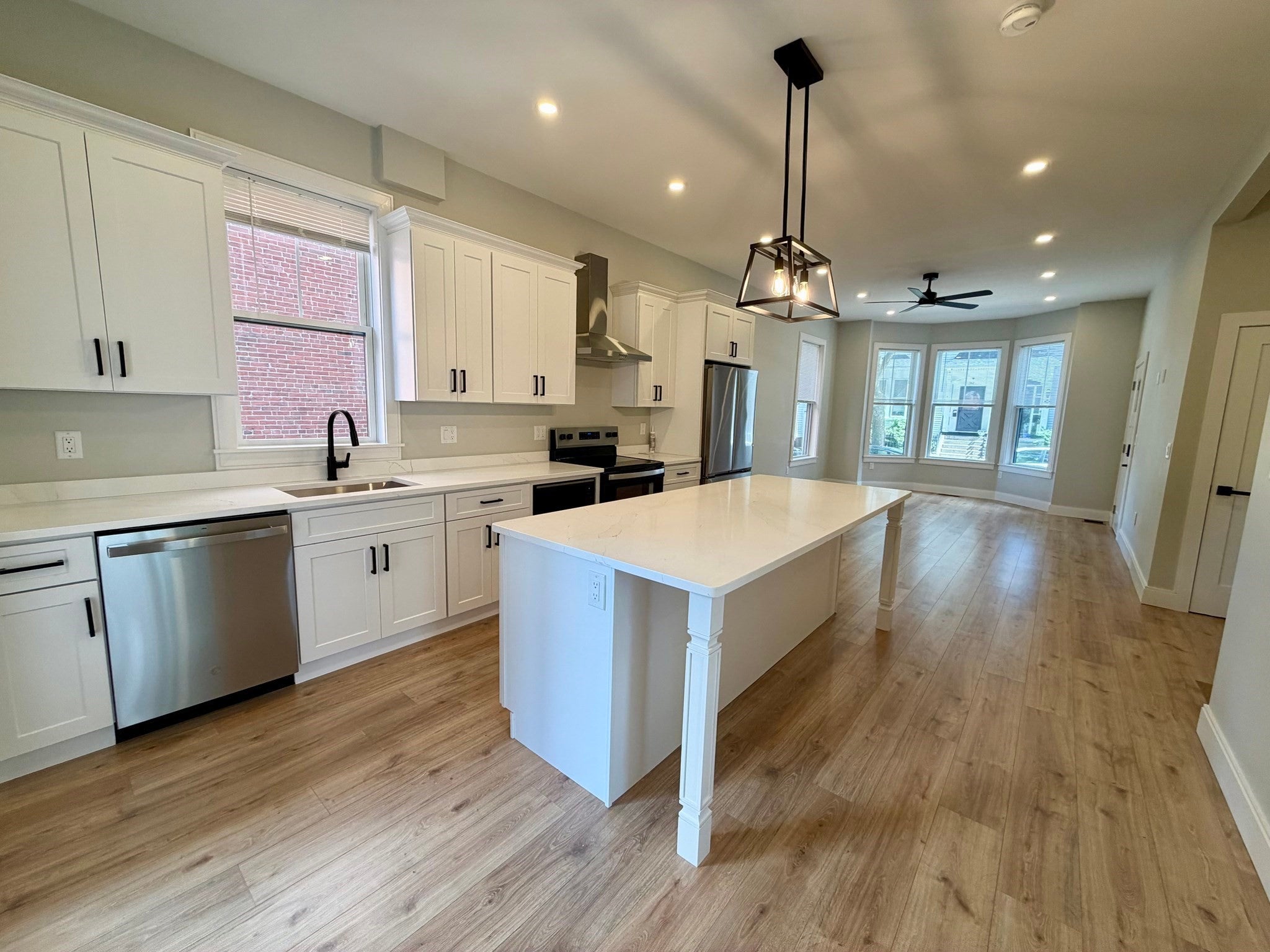 395 W 4th St #1, Boston, MA, 395 W 4th St #1, Boston, MA Photo #7