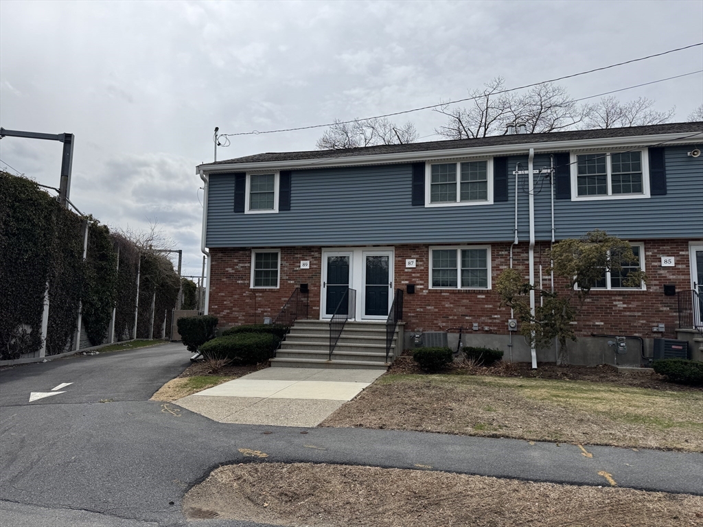 87 Lancaster Rd 87