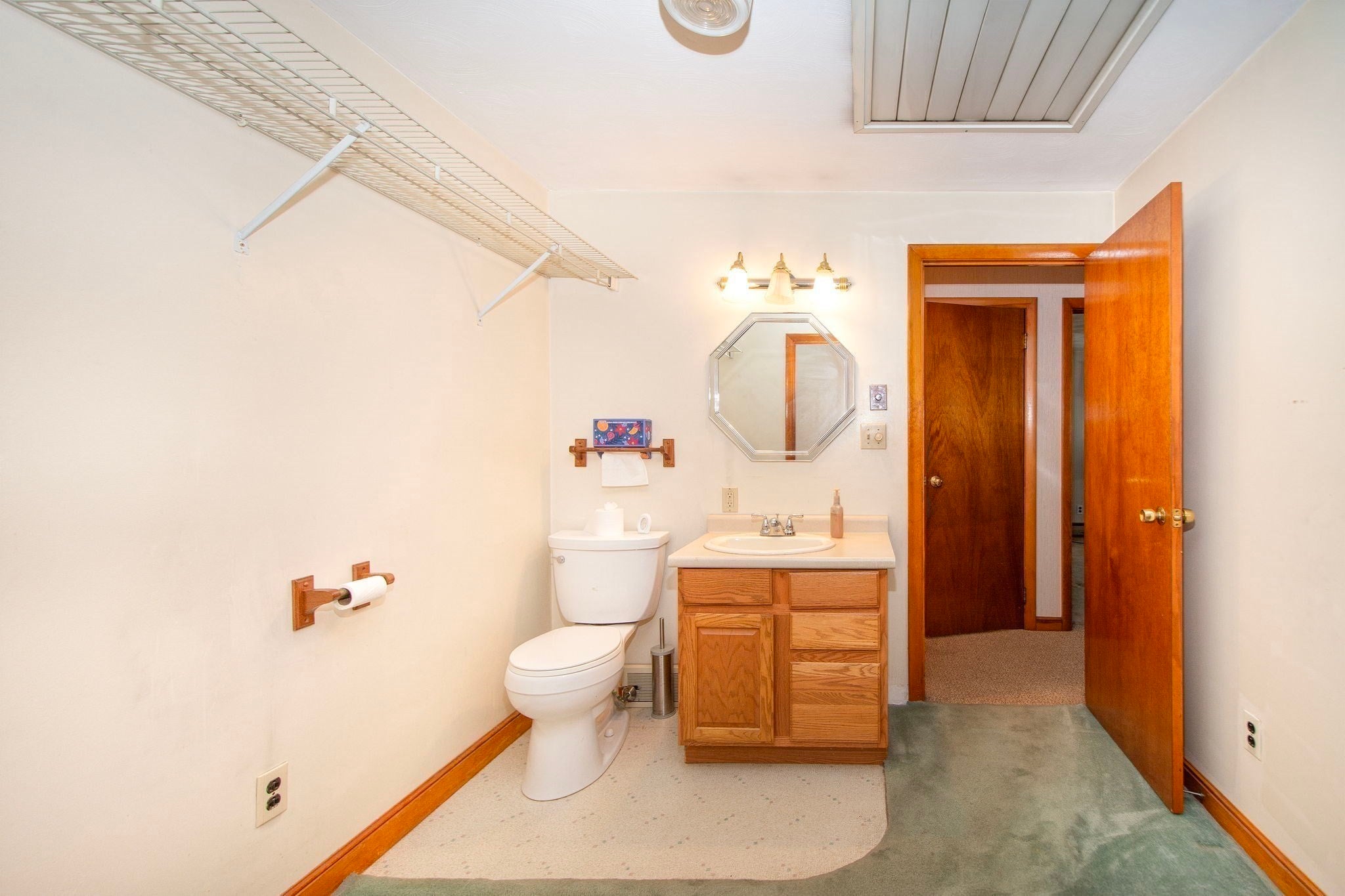 40 Border Rd, Holbrook, MA, 40 Border Rd, Holbrook, MA Photo #12