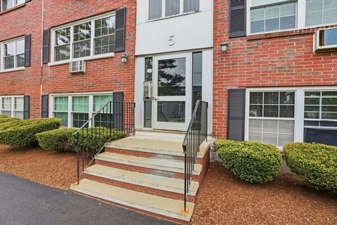Photo of 5 Tara Dr #5, Weymouth, MA 02188 (MLS # 73519401)