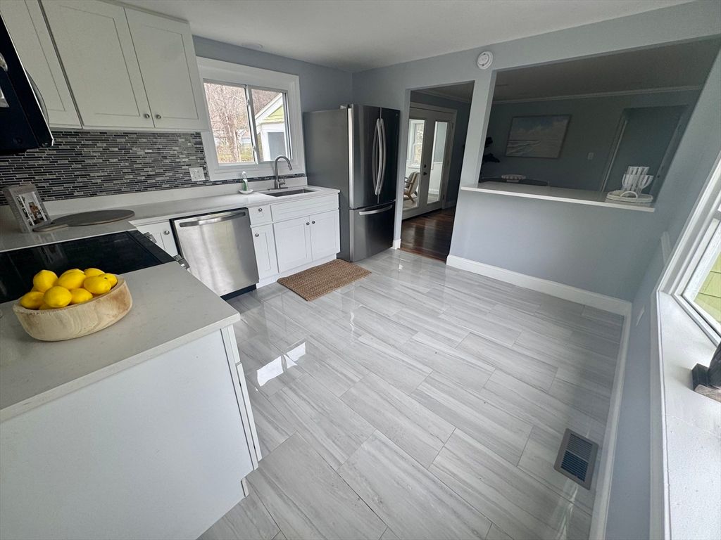 Photo of 713 Webster Street, Marshfield, MA 02050 (MLS # 73503577)