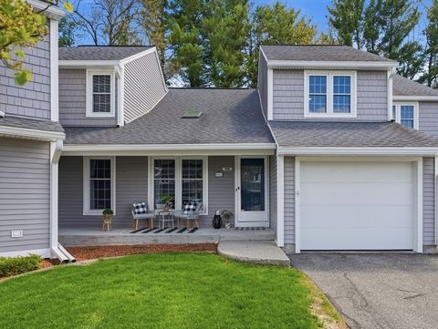 Photo of 72 Chapin Greene Drive #72, Ludlow, MA 01056 (MLS # 73513224)