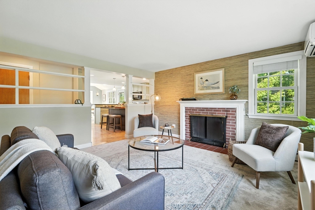 124 Pomeroy Ln