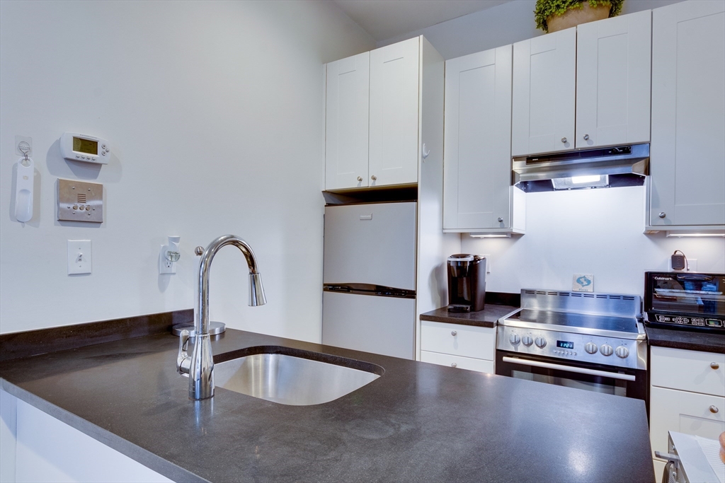 652 Massachusetts Ave 2