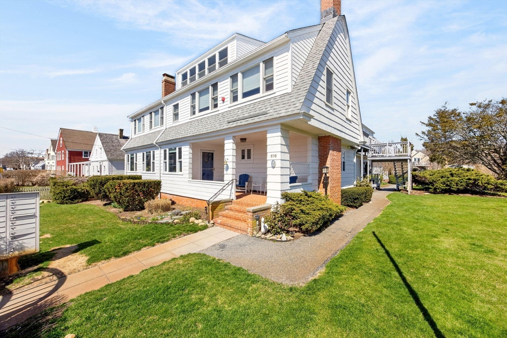 616 Commercial Street Unit 15