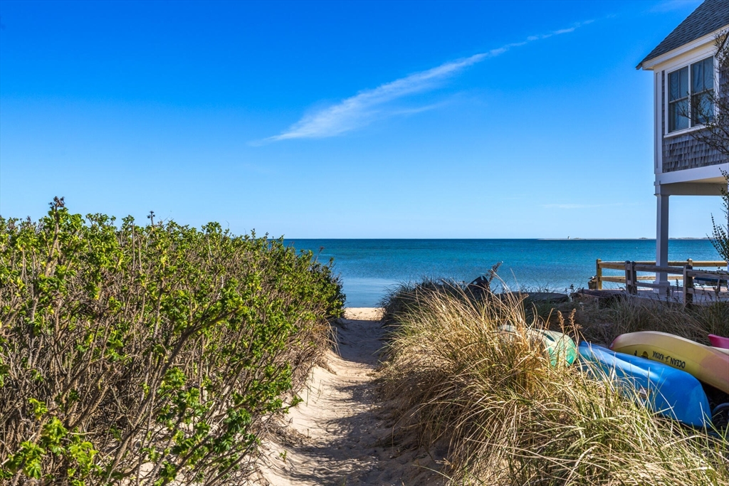 616 Commercial Street Unit 15