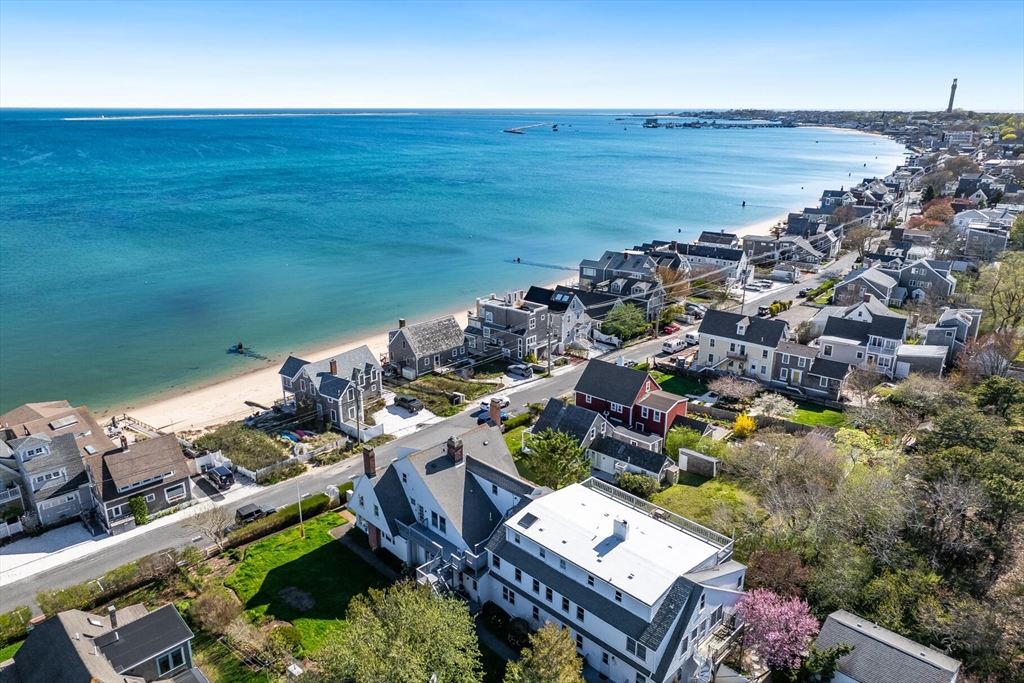 616 Commercial Street Unit 15