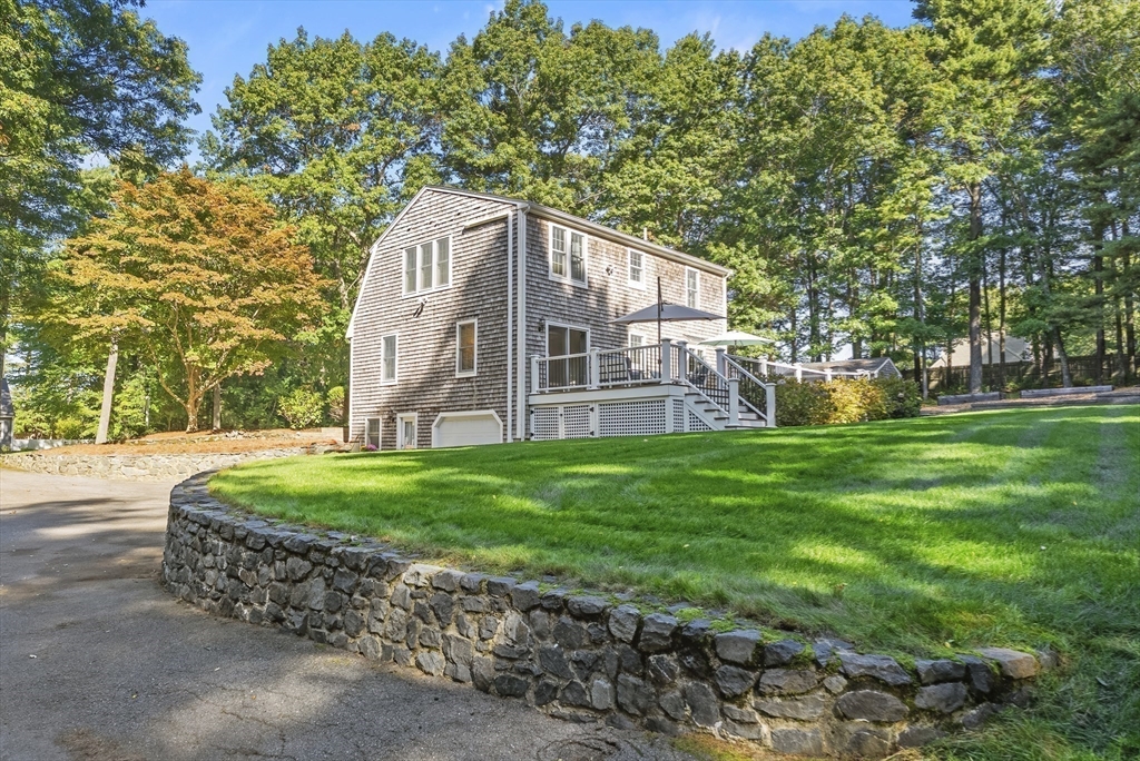 8 Copper Beech Drive