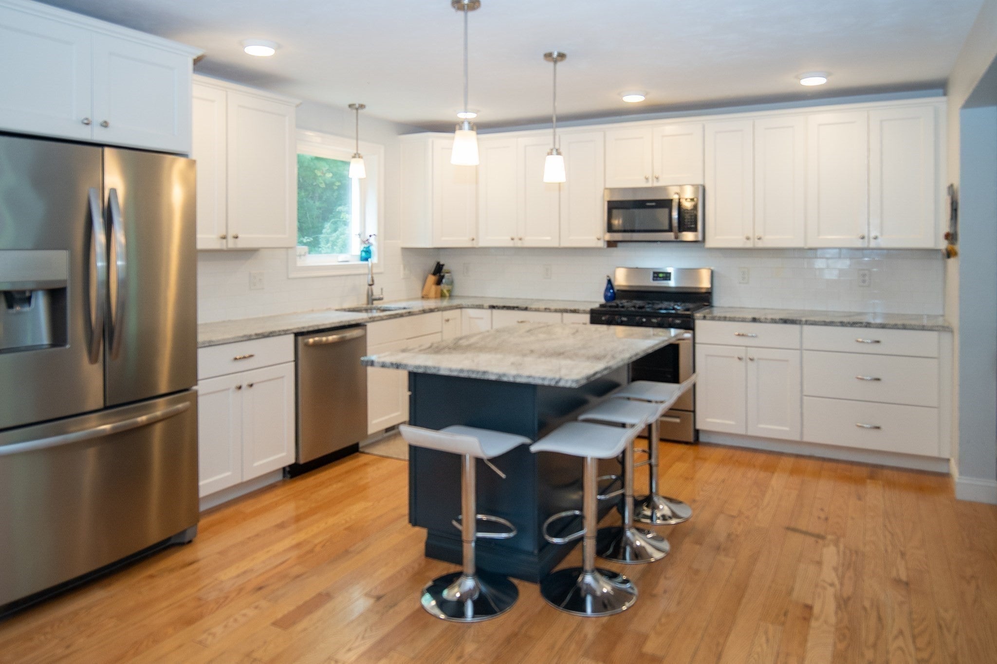 332 Monponsett St, Hanson, MA Photo #4