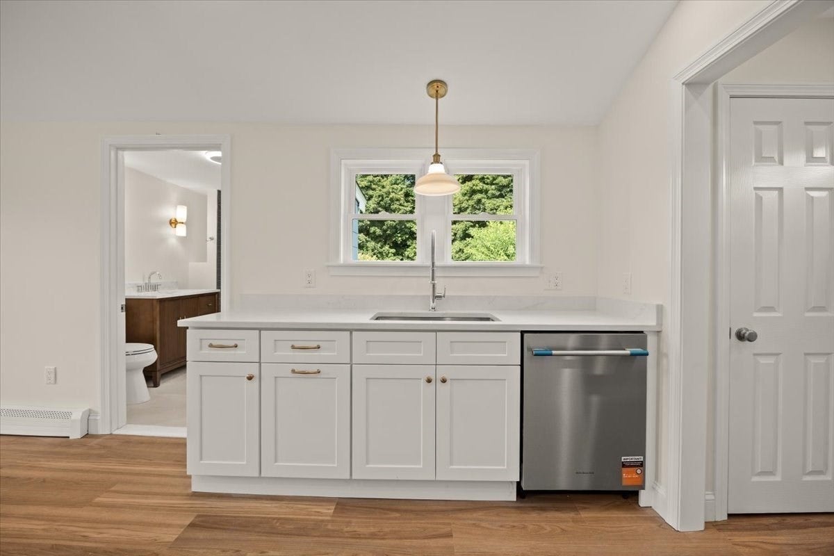 75 Ottawa St, Attleboro, MA Photo #18