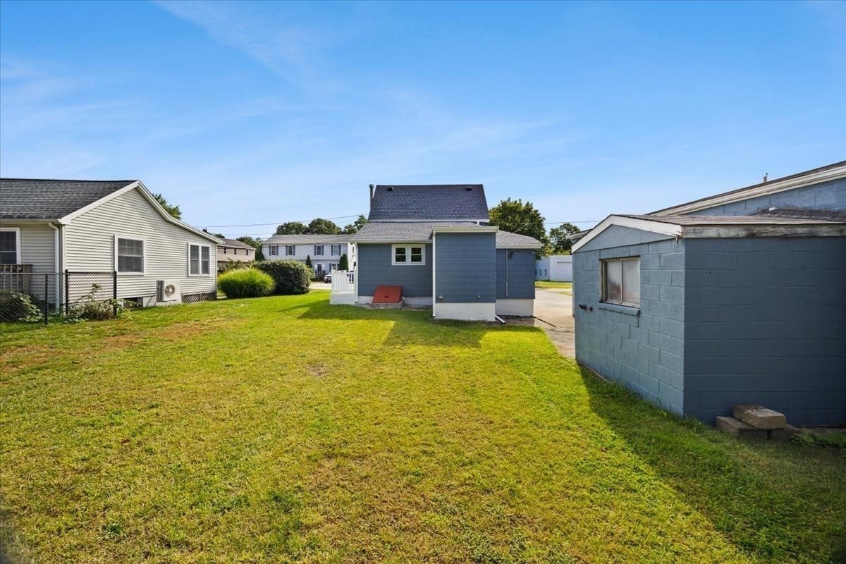 75 Ottawa St, Attleboro, MA Photo #6