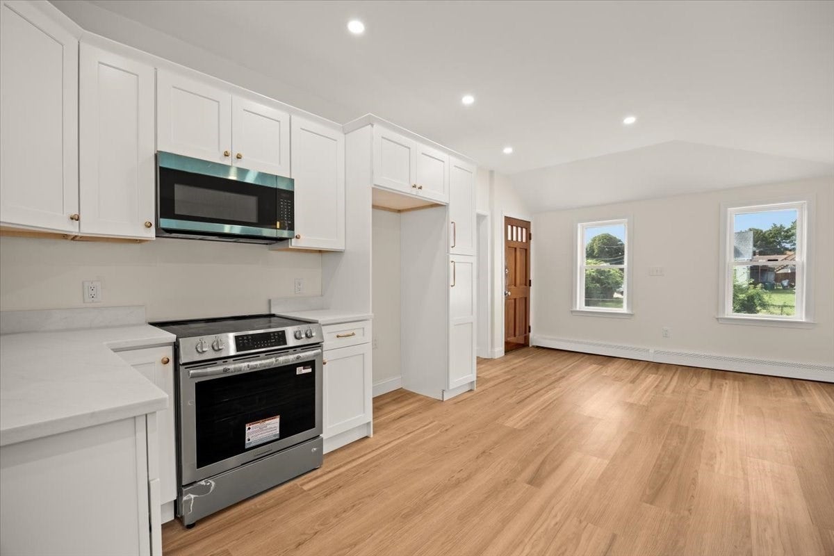 75 Ottawa St, Attleboro, MA Photo #16