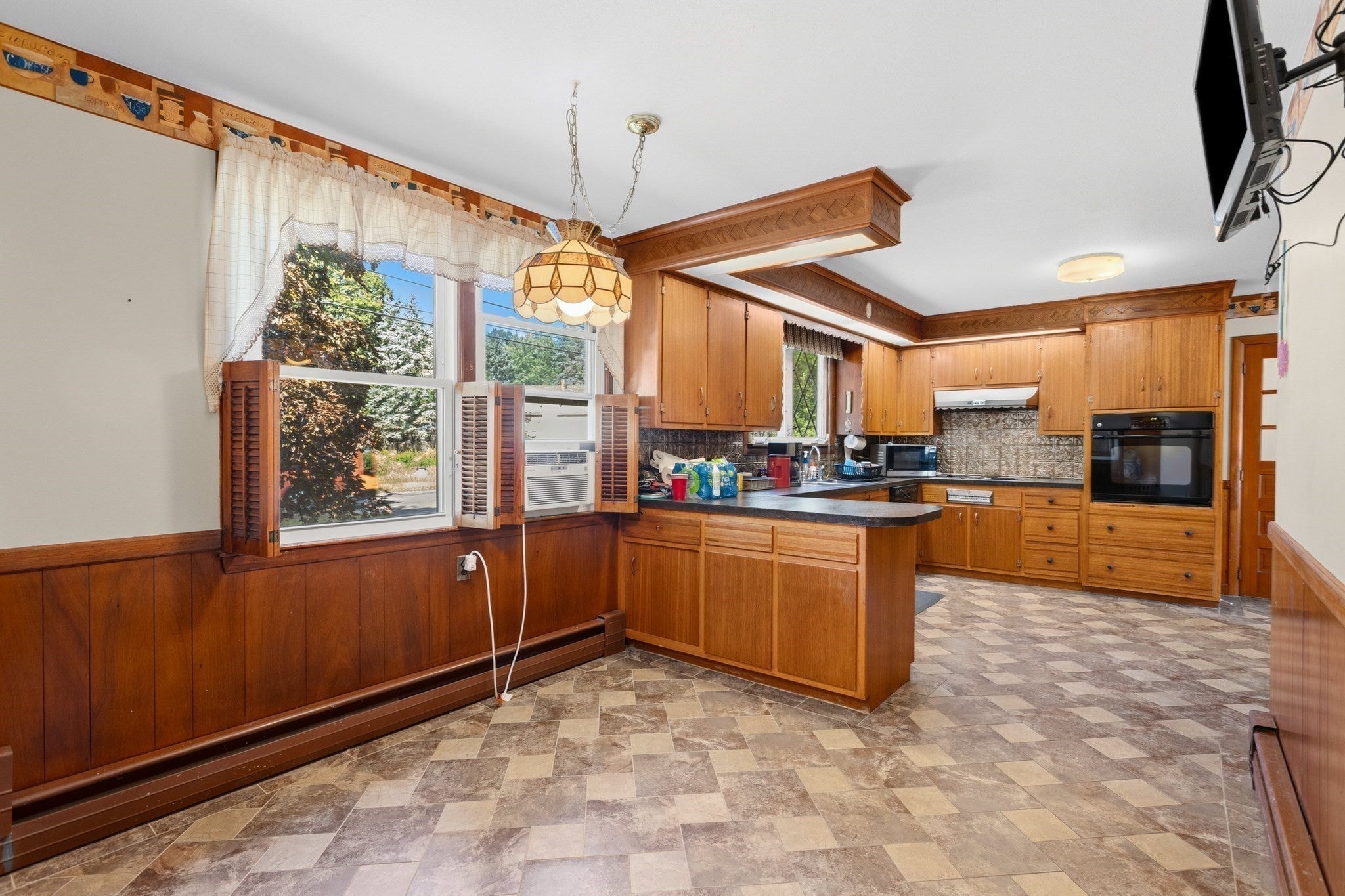 129 Pleasant Valley St, Methuen, MA Photo #9