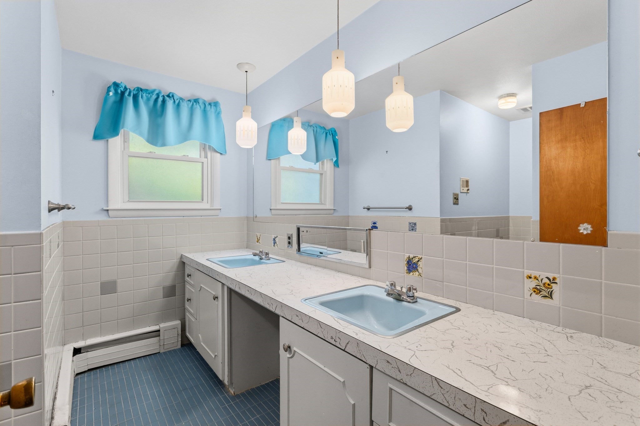 129 Pleasant Valley St, Methuen, MA Photo #17