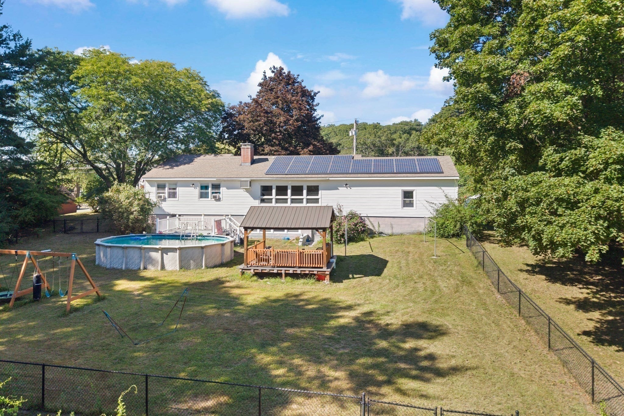 129 Pleasant Valley St