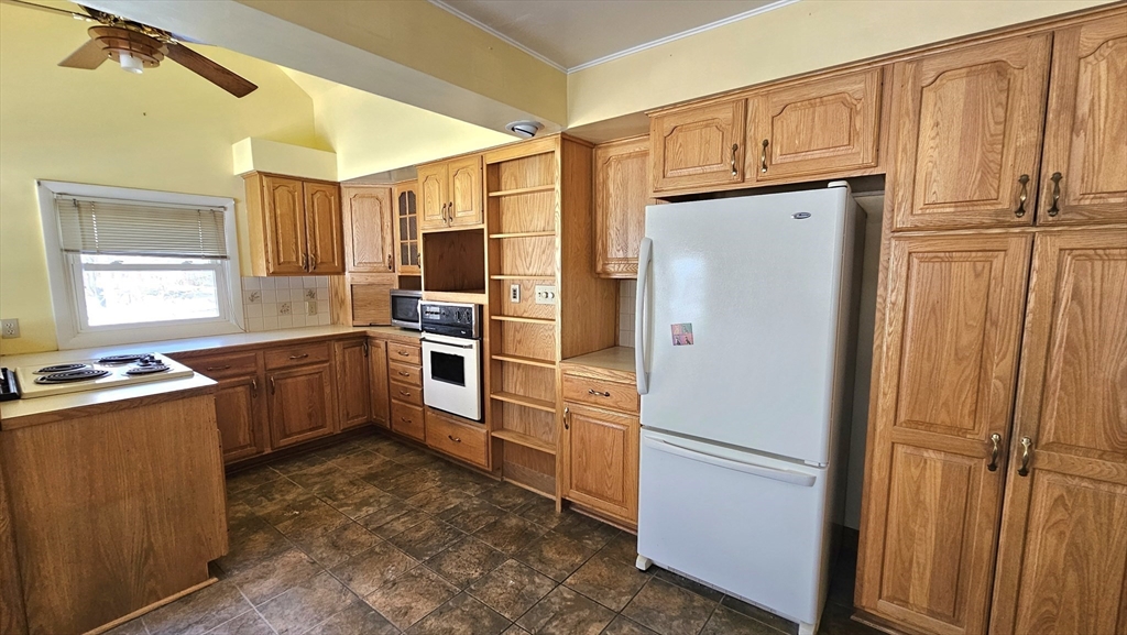 59 North Hatfield Rd