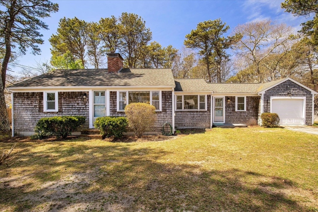 65 Phyllis Dr
