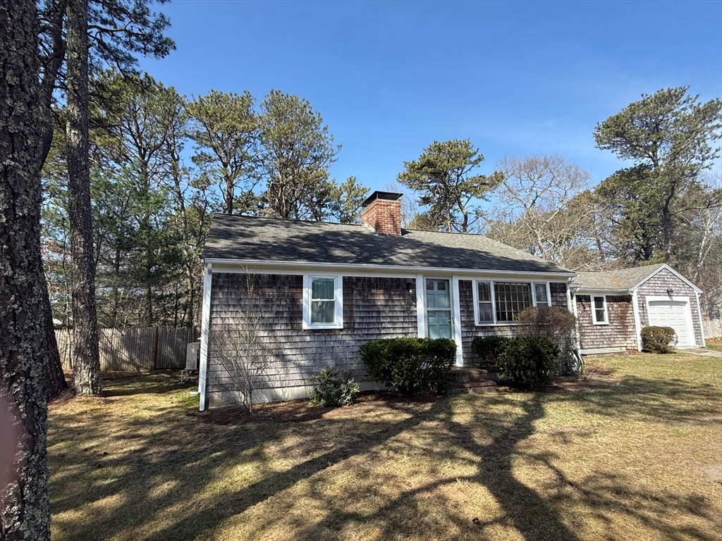 65 Phyllis Dr